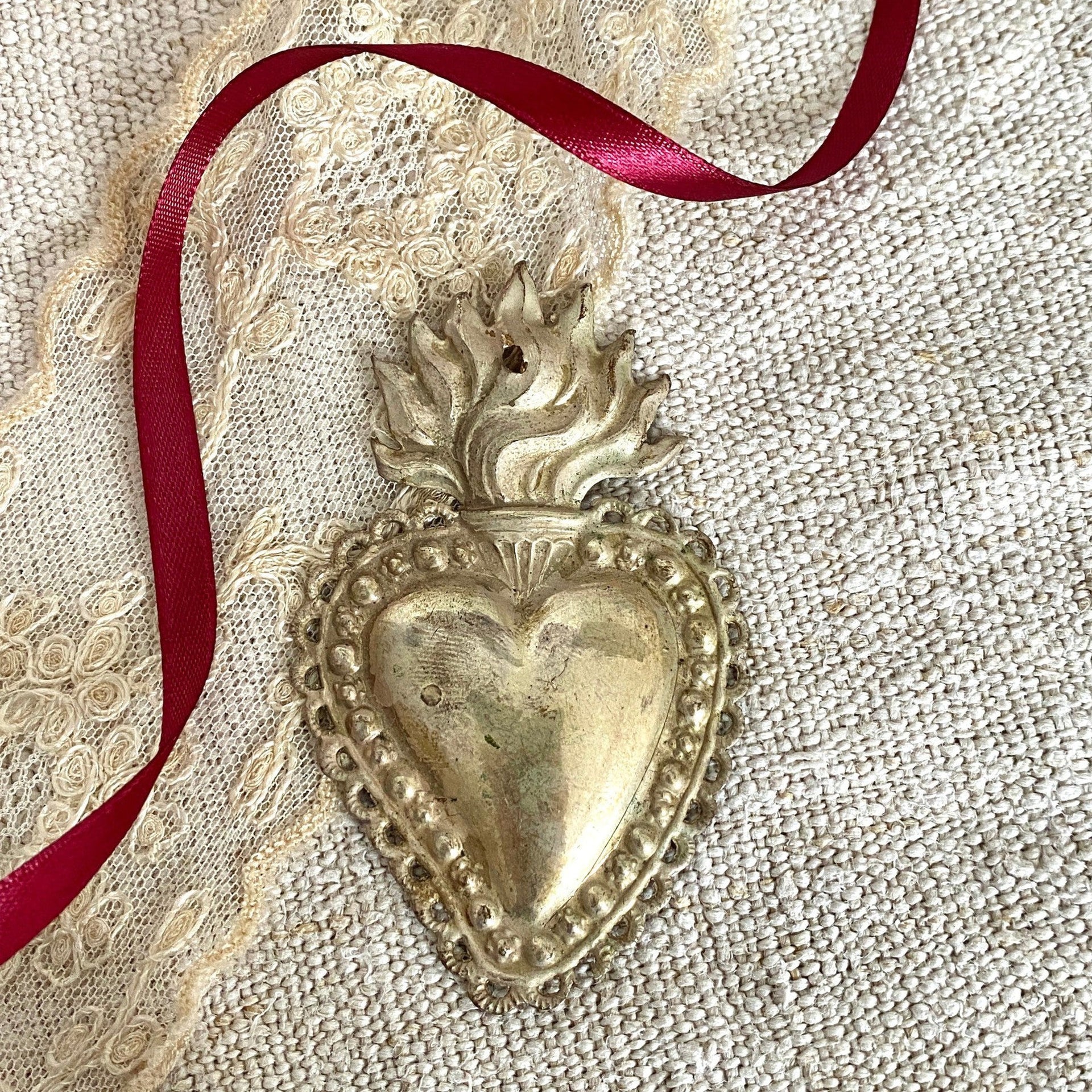 Antique Italian Ex Voto flaming heart silverplate | 0886-vintage-Ex Voto-Sweet Antik