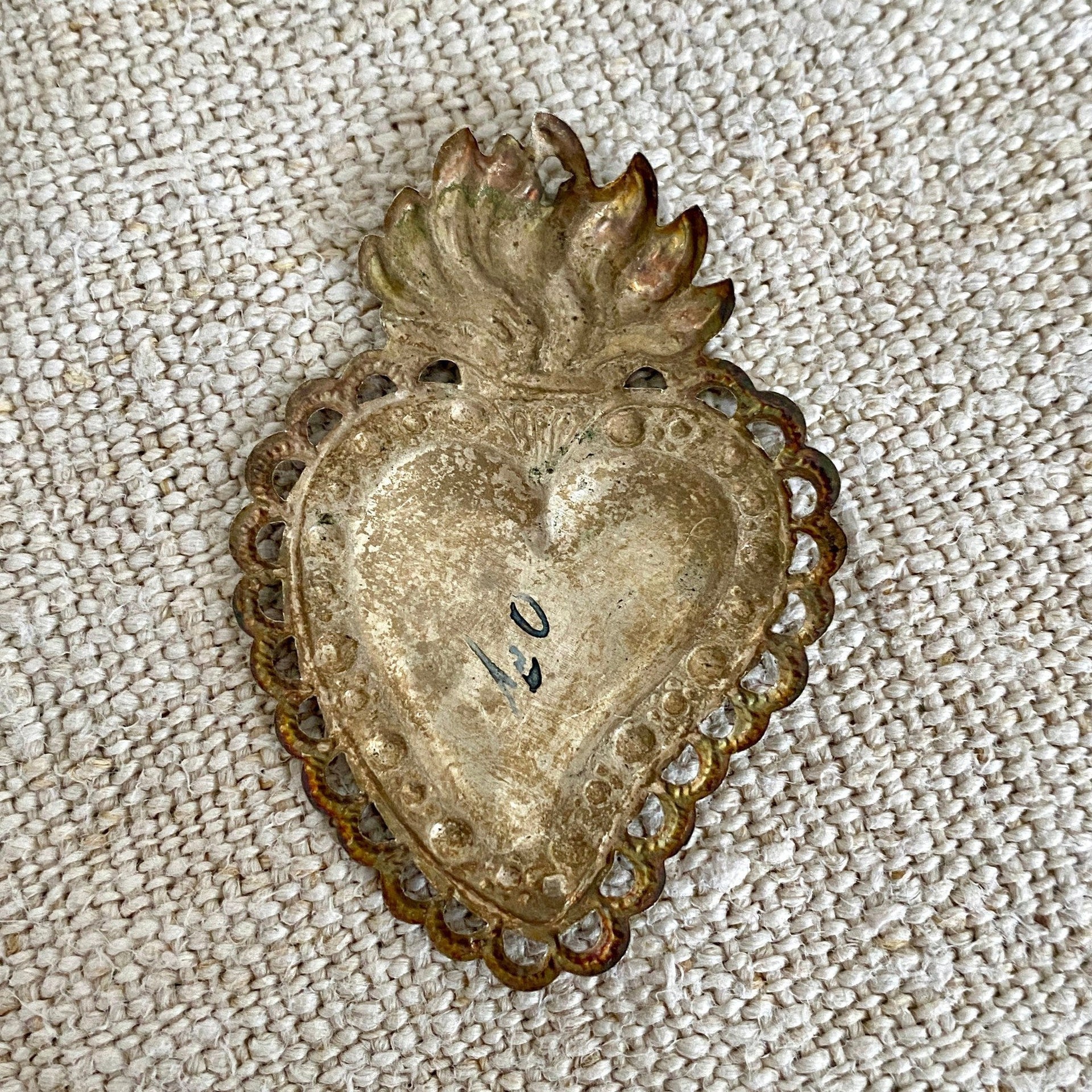 Antique small Ex Voto flaming heart silverplate | 0885-vintage-Ex Voto-Sweet Antik