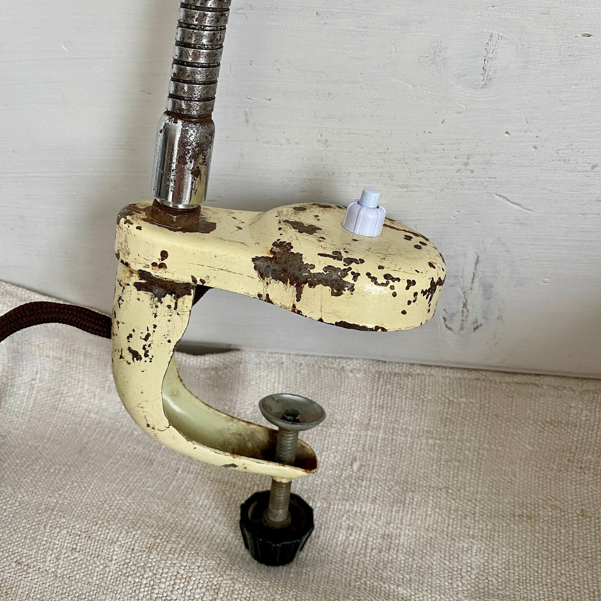 vintage-50s clamp table lamp with flexible gooseneck-Sweet Antik