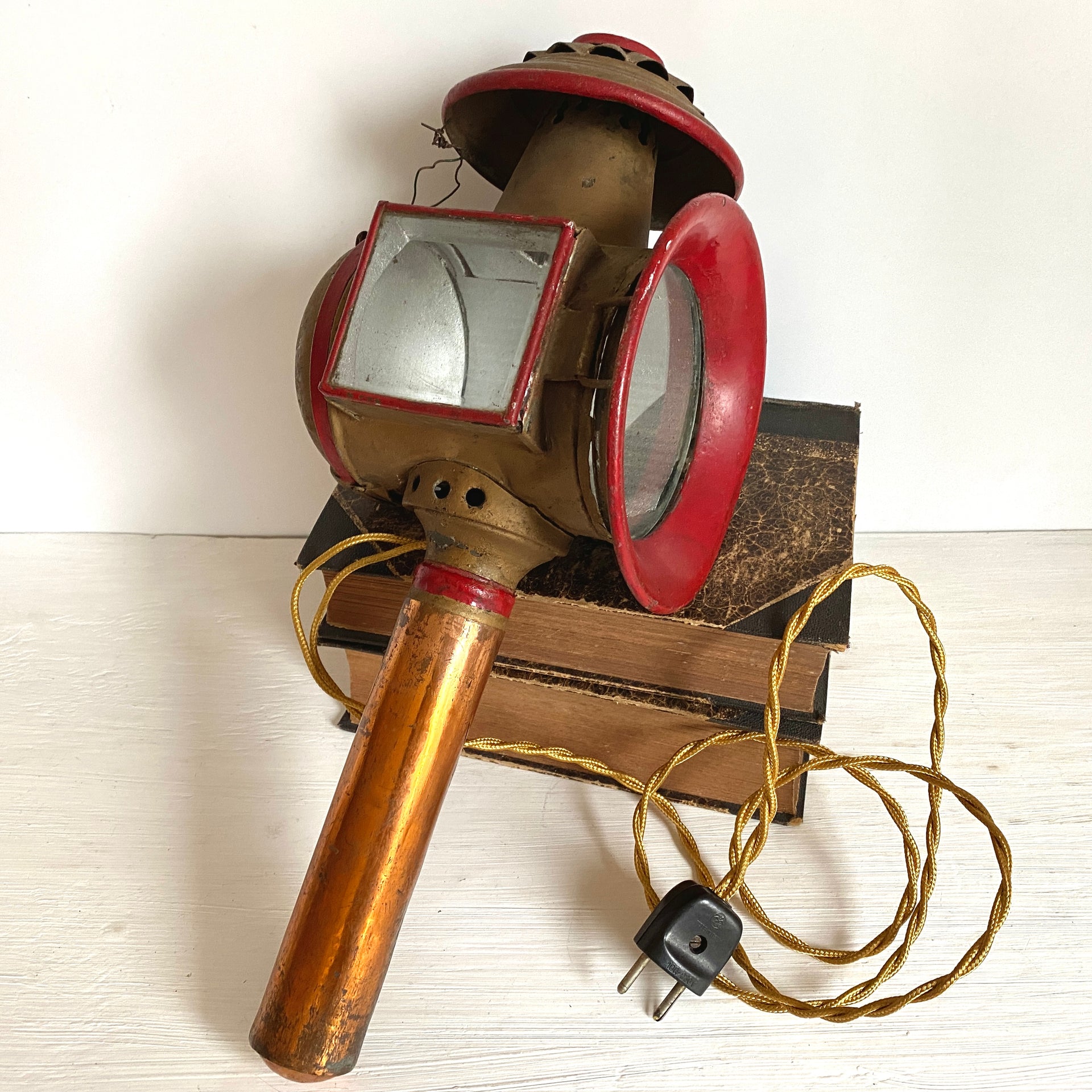 Antique carriage lamp