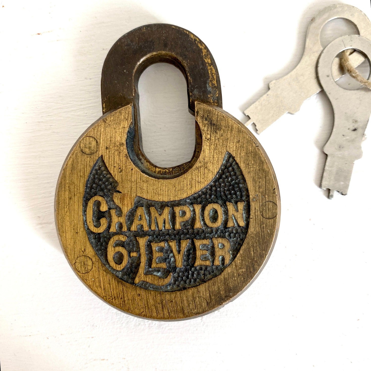 Antique Champion 6-Lever Brass Padlock with 2 keys high shackle Miller Lock-Sweet Antik