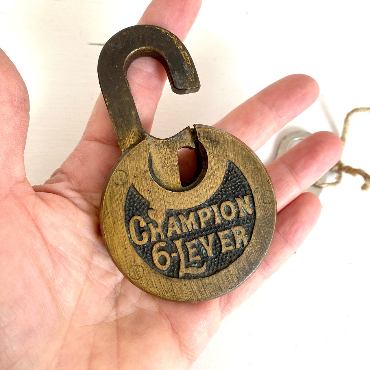 Antique Champion 6-Lever Brass Padlock with 2 keys high shackle Miller Lock-Sweet Antik