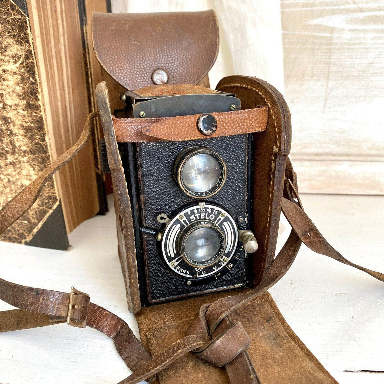 Antique camera Stelo Reflecta Richter with leather case, 1930s-Sweet Antik