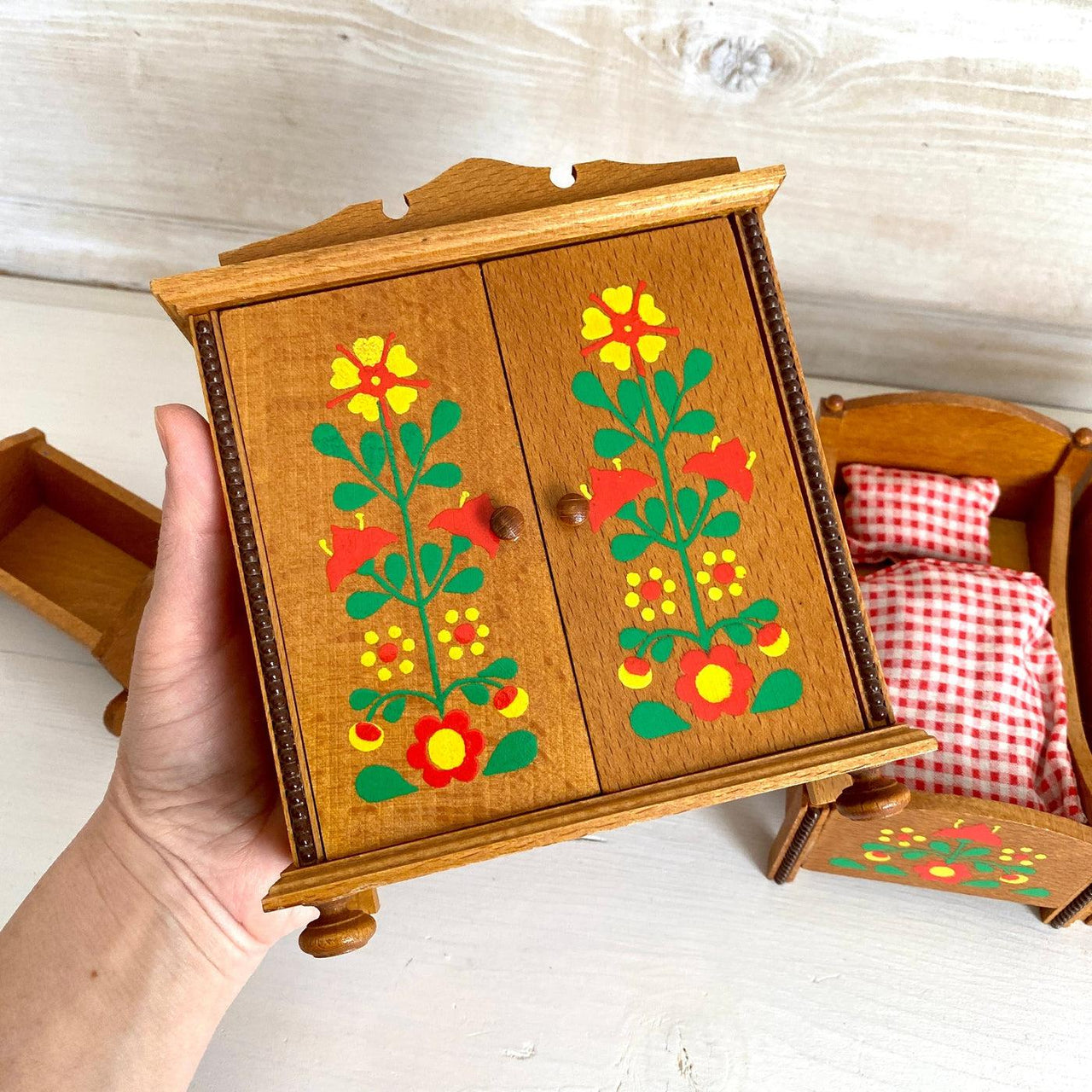 Dora Kuhn dollhouse bedroom wooden furniture, 1970s-Sweet Antik