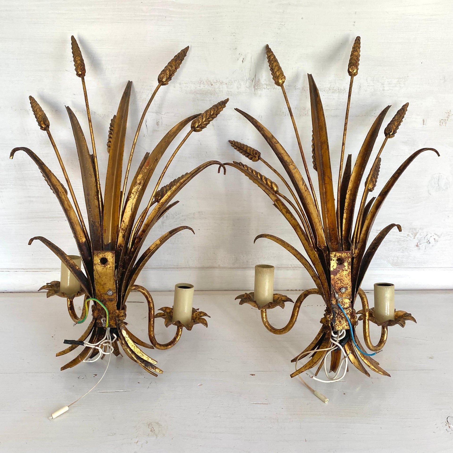 HANS KÖGL gilt tole wall lamps wheat sheaf pair bedside lights sconces with pull cord switch 1970s