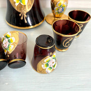 Likörset Murano Glas Tre Fuochi Rubinrot 24kt Gold Emaille Blumen 8-teilig Vintage 60er