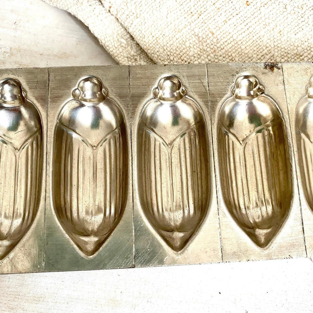 Schokoladenform Antik Pralinenform Laurosch Maikäfer, um 1930