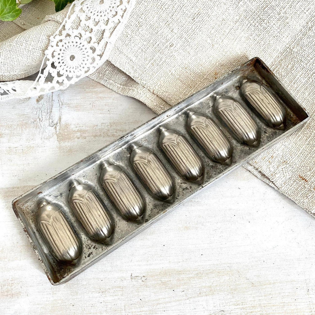 Schokoladenform Antik Pralinenform Laurosch Maikäfer, um 1930