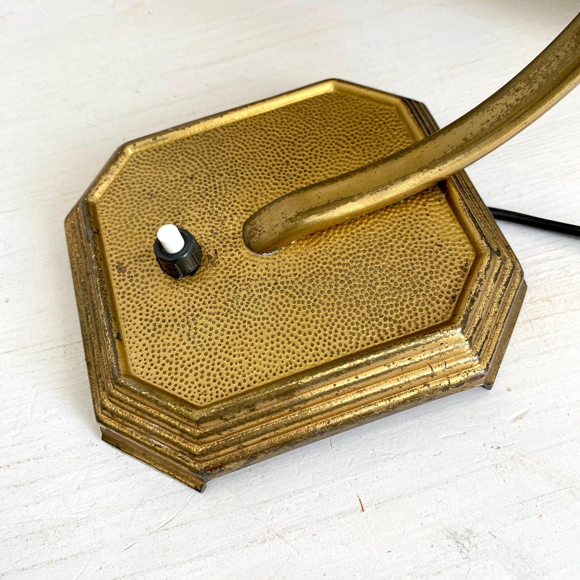 Vintage Nachttischlampe 50er Tischlampe Messing Milchglas