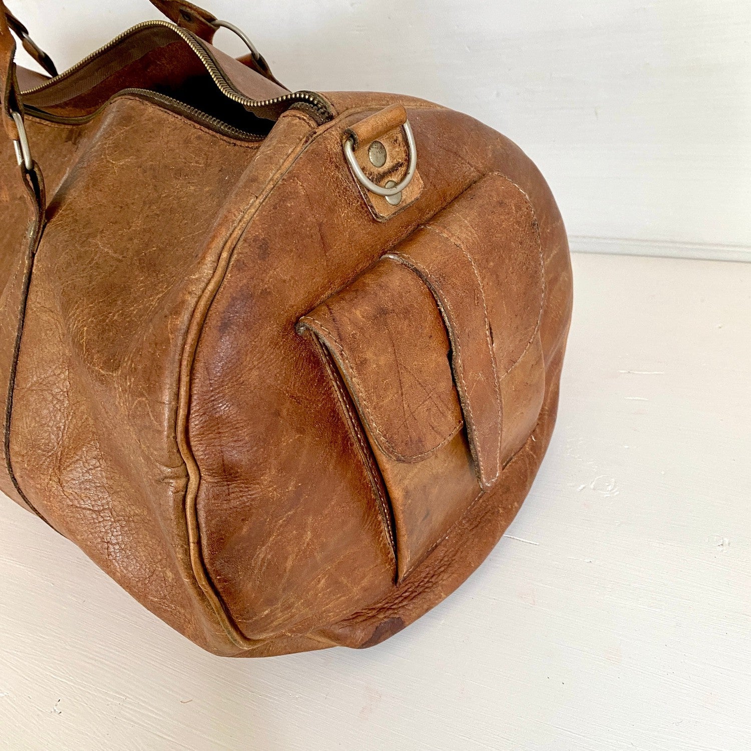 Vintage leather duffel bag, 60s-Sweet Antik