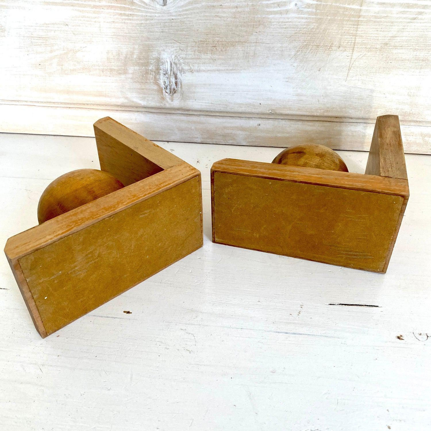 Vintage wooden sphere bookends 60s-Sweet Antik