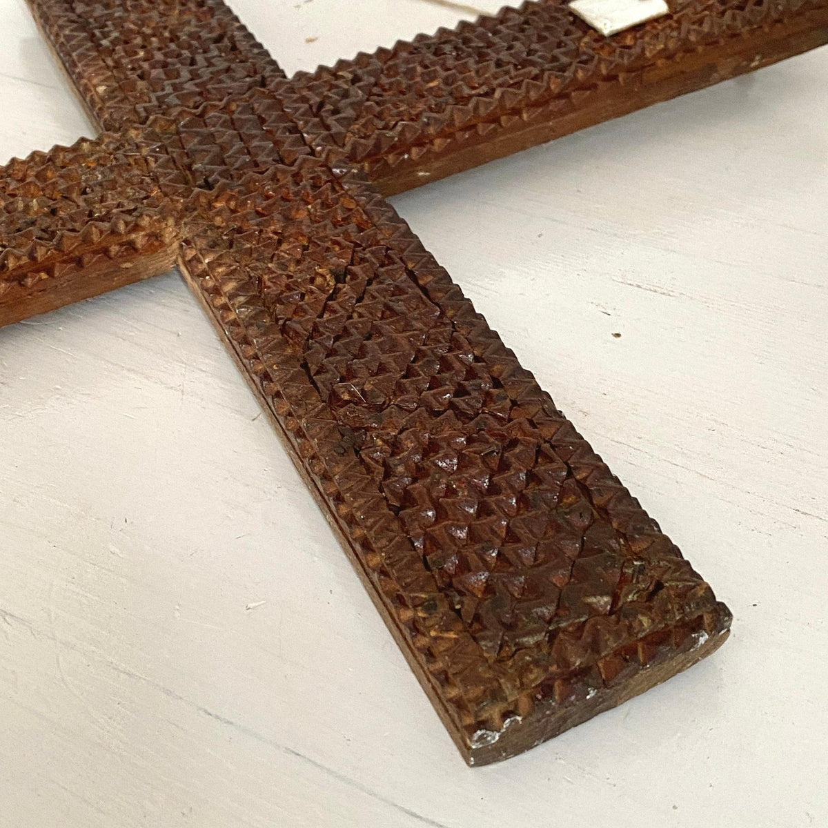 Wandkreuz Holz Antik Tramp Art Handarbeit datiert 1913