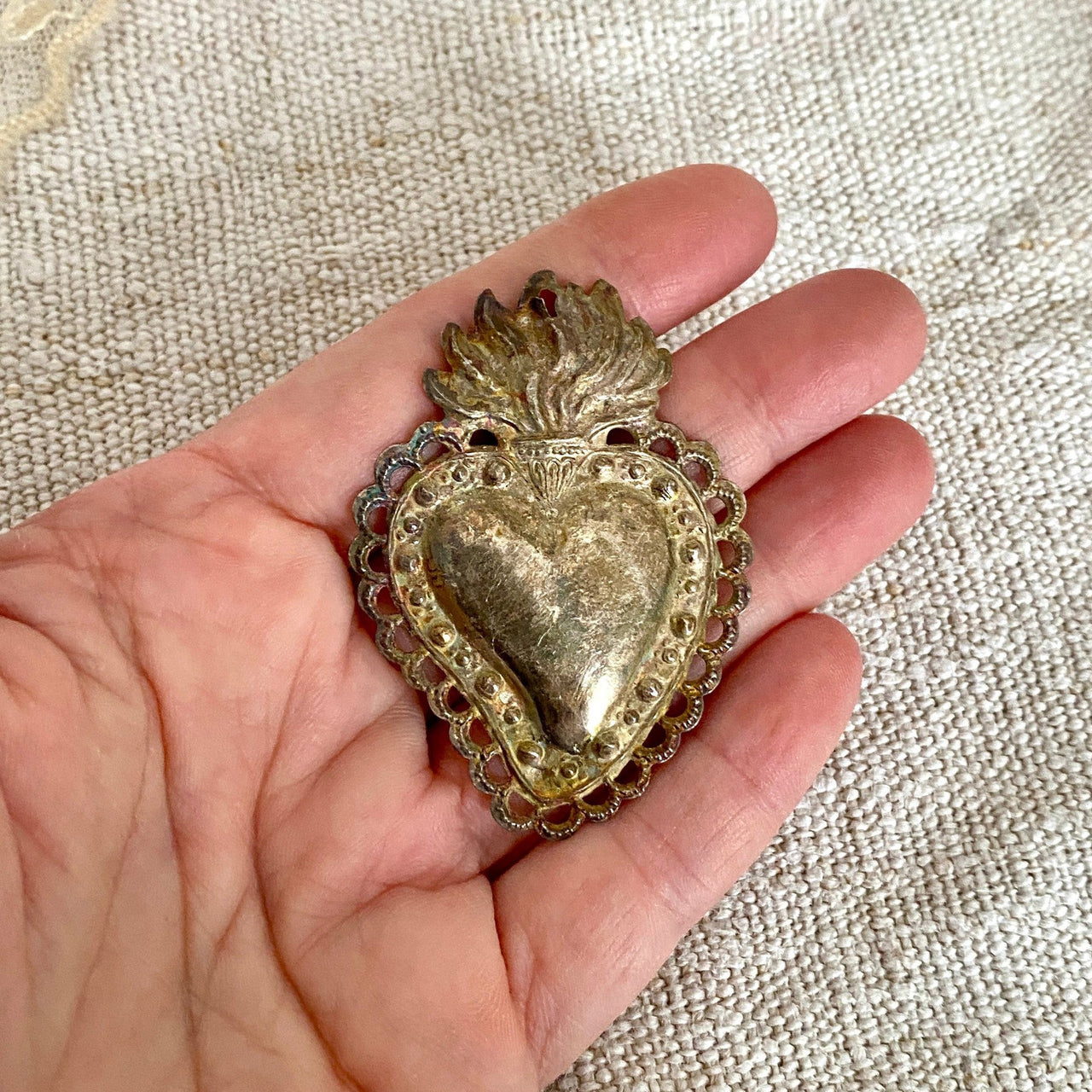 Antique small Ex Voto flaming heart silverplate | 0885-vintage-Ex Voto-Sweet Antik