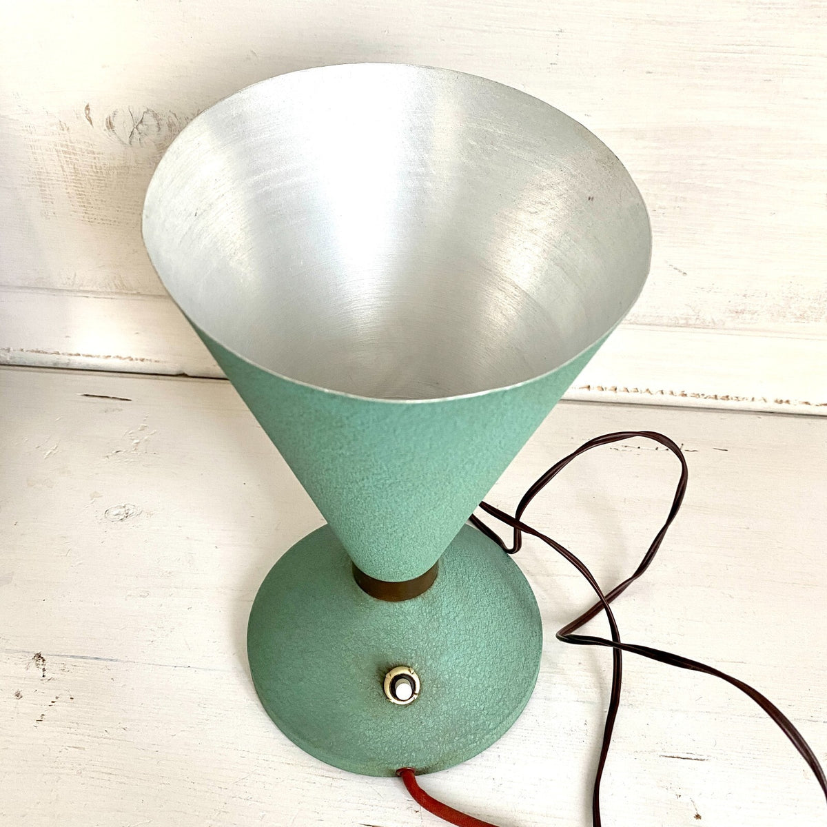 Midcentury Tv Lampe 50er Tischlampe Hammerschlag Lack Aluminium Italien-SweetAntik
