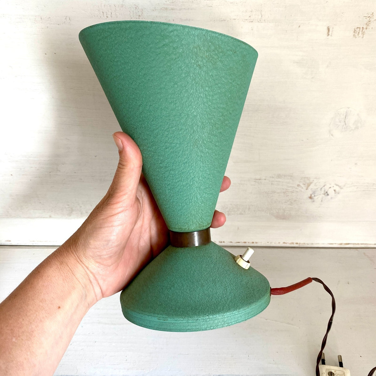 Midcentury Tv Lampe 50er Tischlampe Hammerschlag Lack Aluminium Italien-SweetAntik