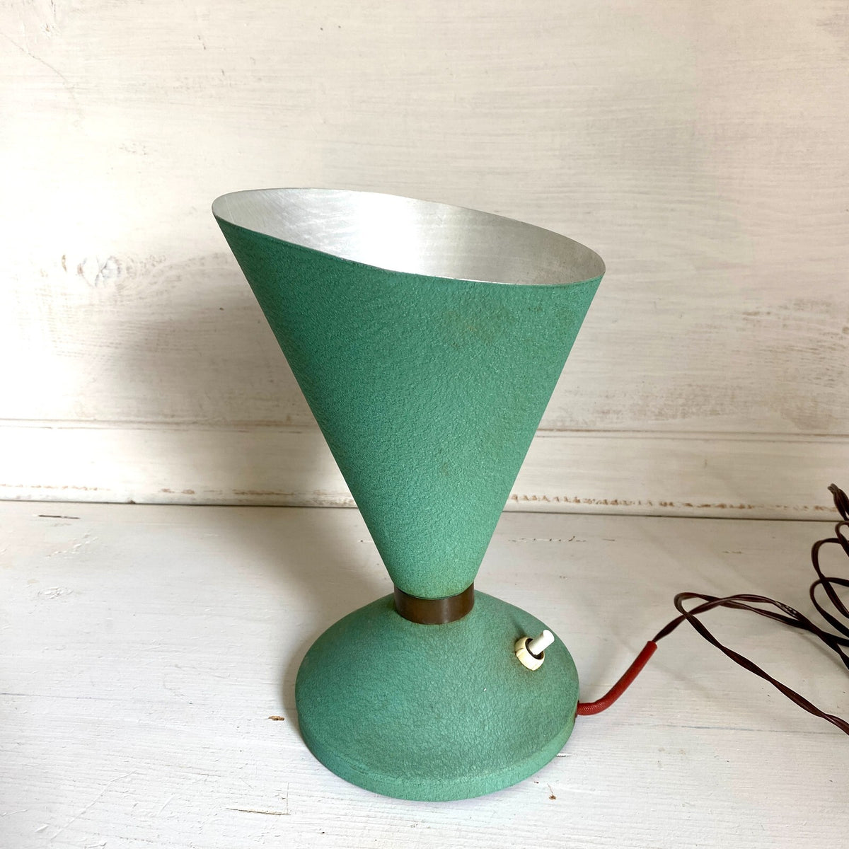 Midcentury Tv Lampe 50er Tischlampe Hammerschlag Lack Aluminium Italien-SweetAntik