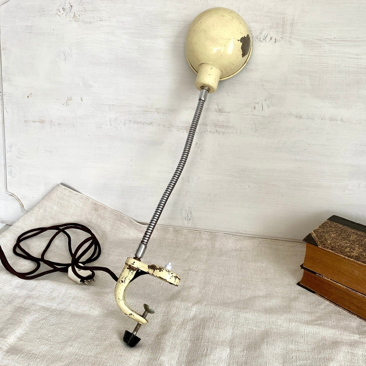 vintage-50s clamp table lamp with flexible gooseneck-Sweet Antik