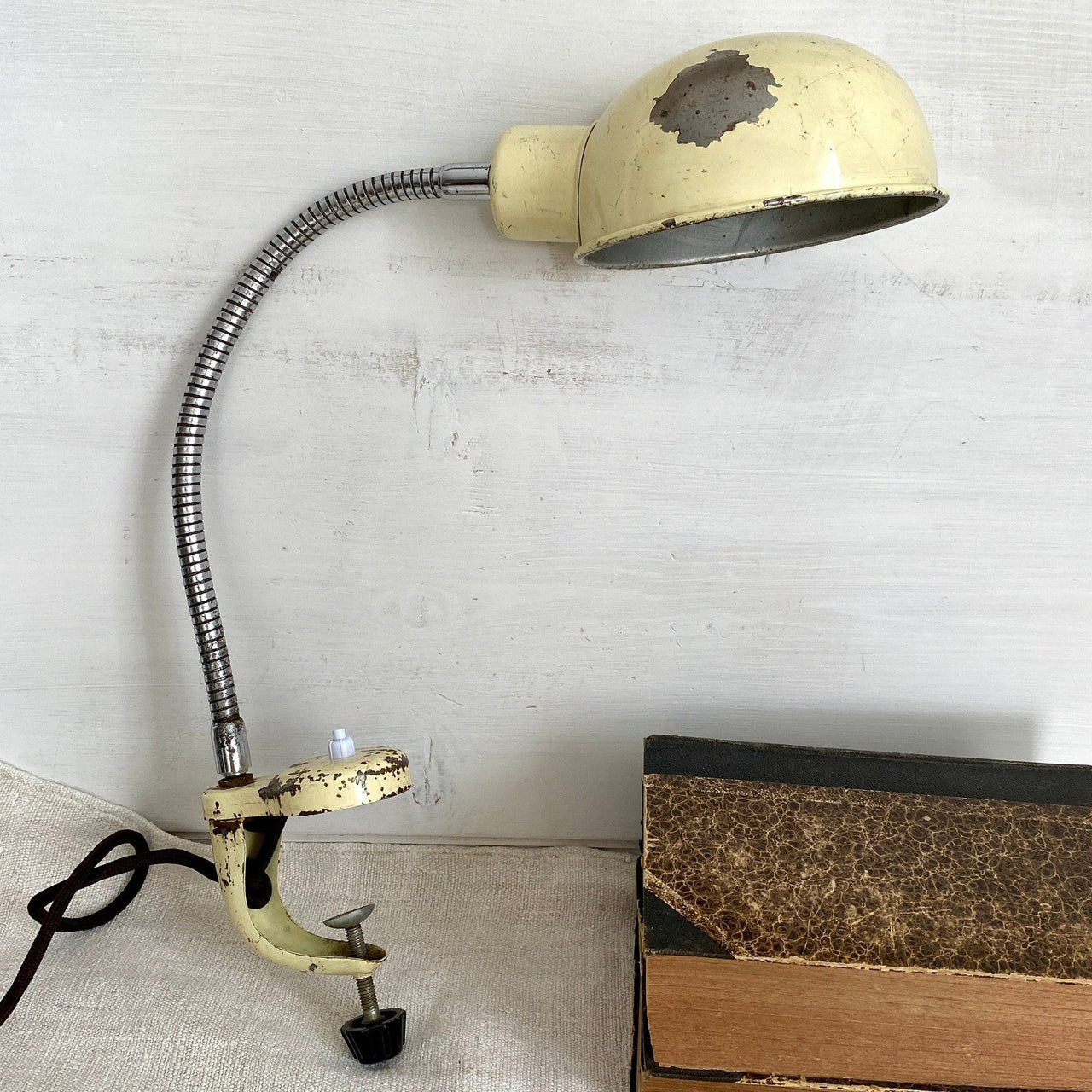 vintage-50s clamp table lamp with flexible gooseneck-Sweet Antik