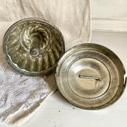 vintage-Antique pudding tin mold with lid 1900s Victorian kitchen decor-Sweet Antik