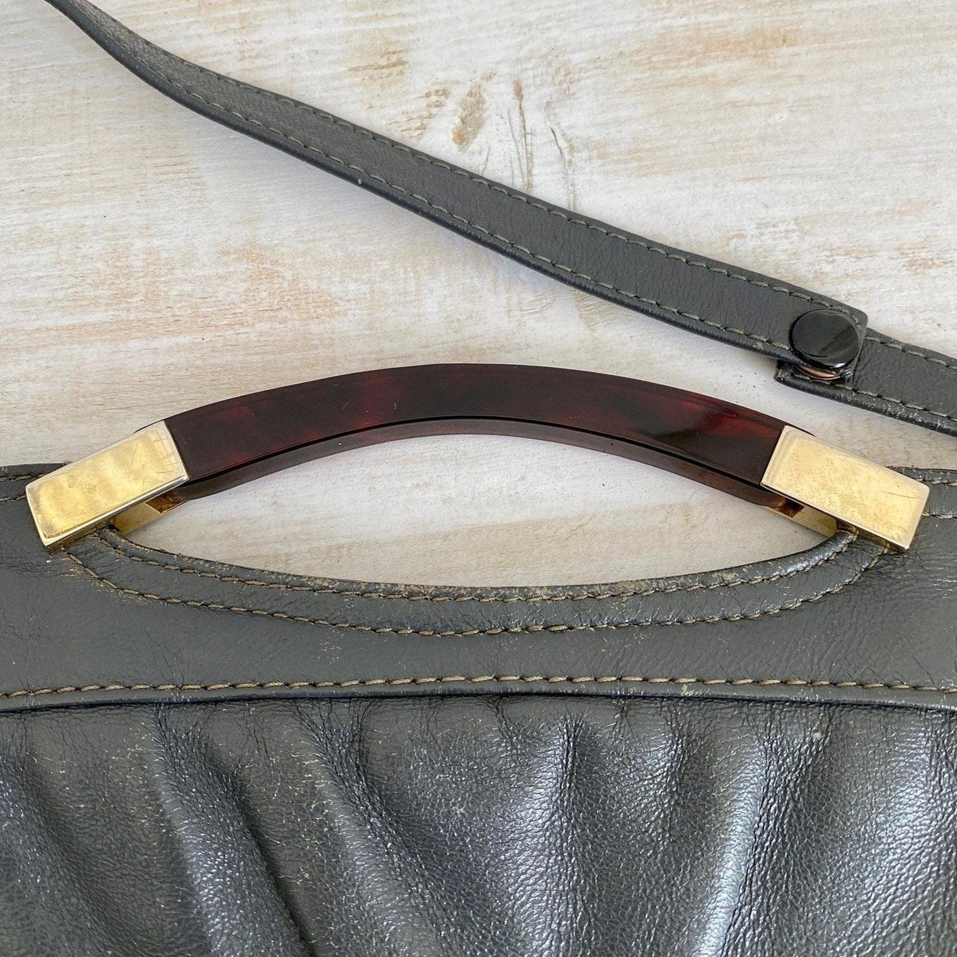 70er Lederhandtasche mit Acrylgriff "Linea Franco" Italien