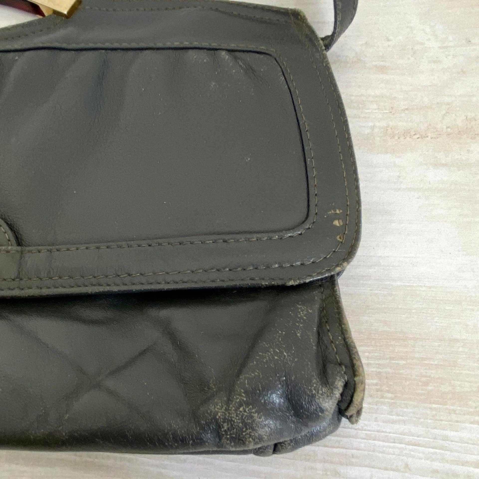 70er Lederhandtasche mit Acrylgriff "Linea Franco" Italien