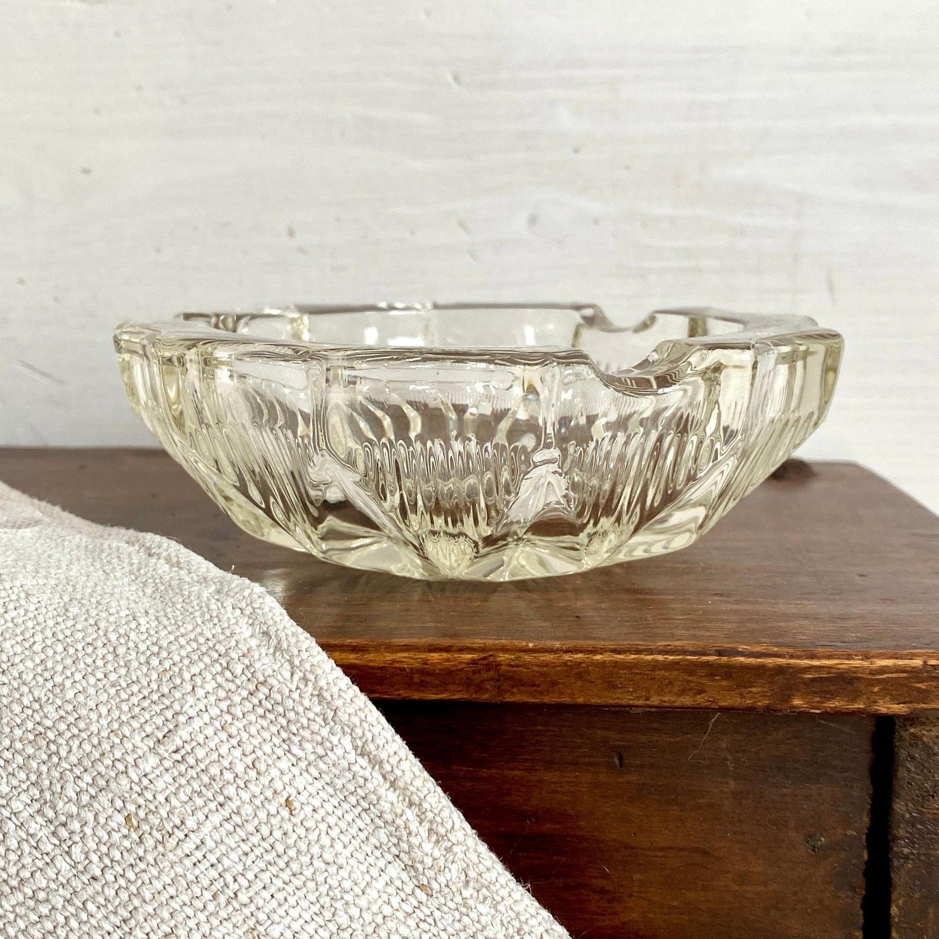 Aschenbecher Glas Vintage Pressglas, um 1960