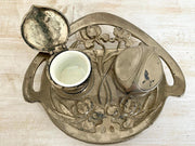 Jugendstil Tintenfass Zinn Tinte Füller Iris-Motiv um 1910 Antik