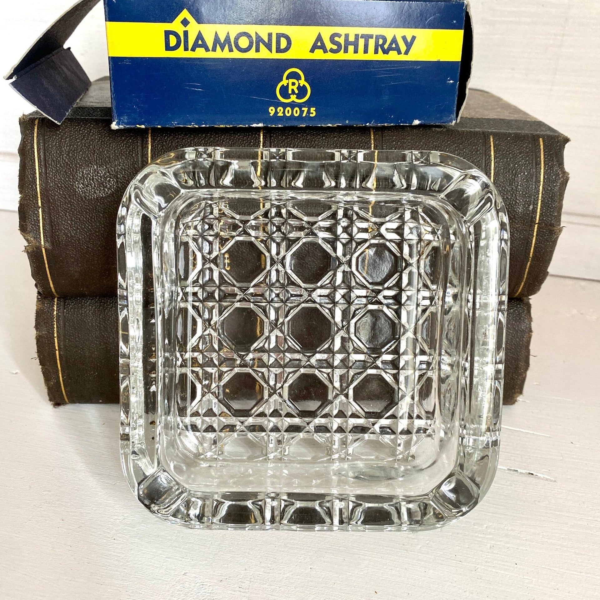 Vintage clear glass ashtray 1970s Italy, boxed-Sweet Antik