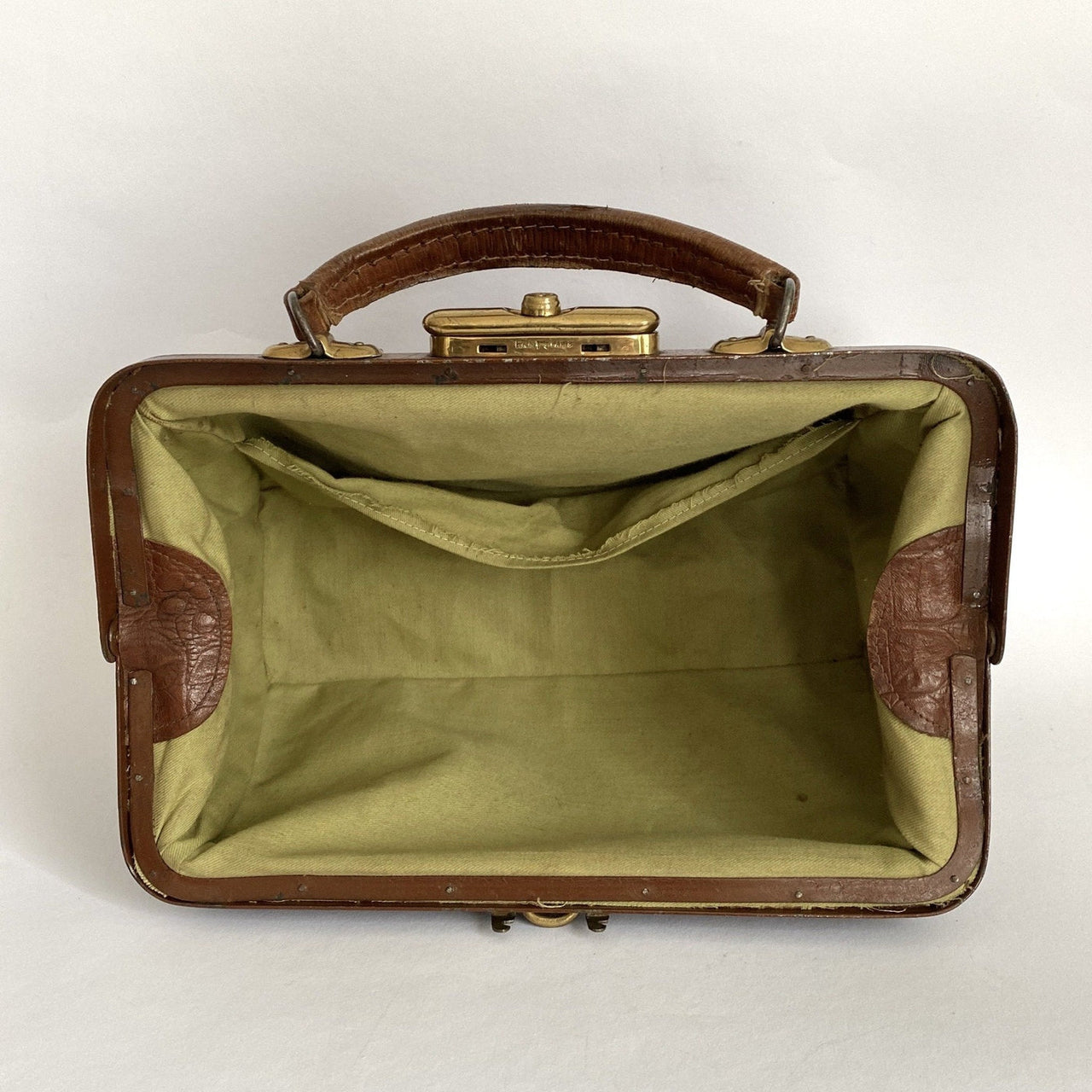 Antique Gladstone bag crocodile leather 1890s-vintage-Handbag-SweetAntik