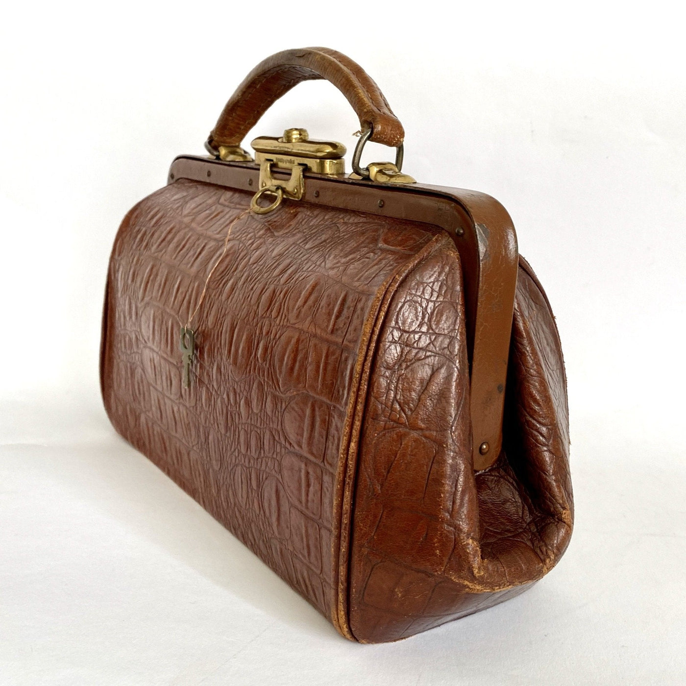 Functional object - Gladstone bag, Ca 1900