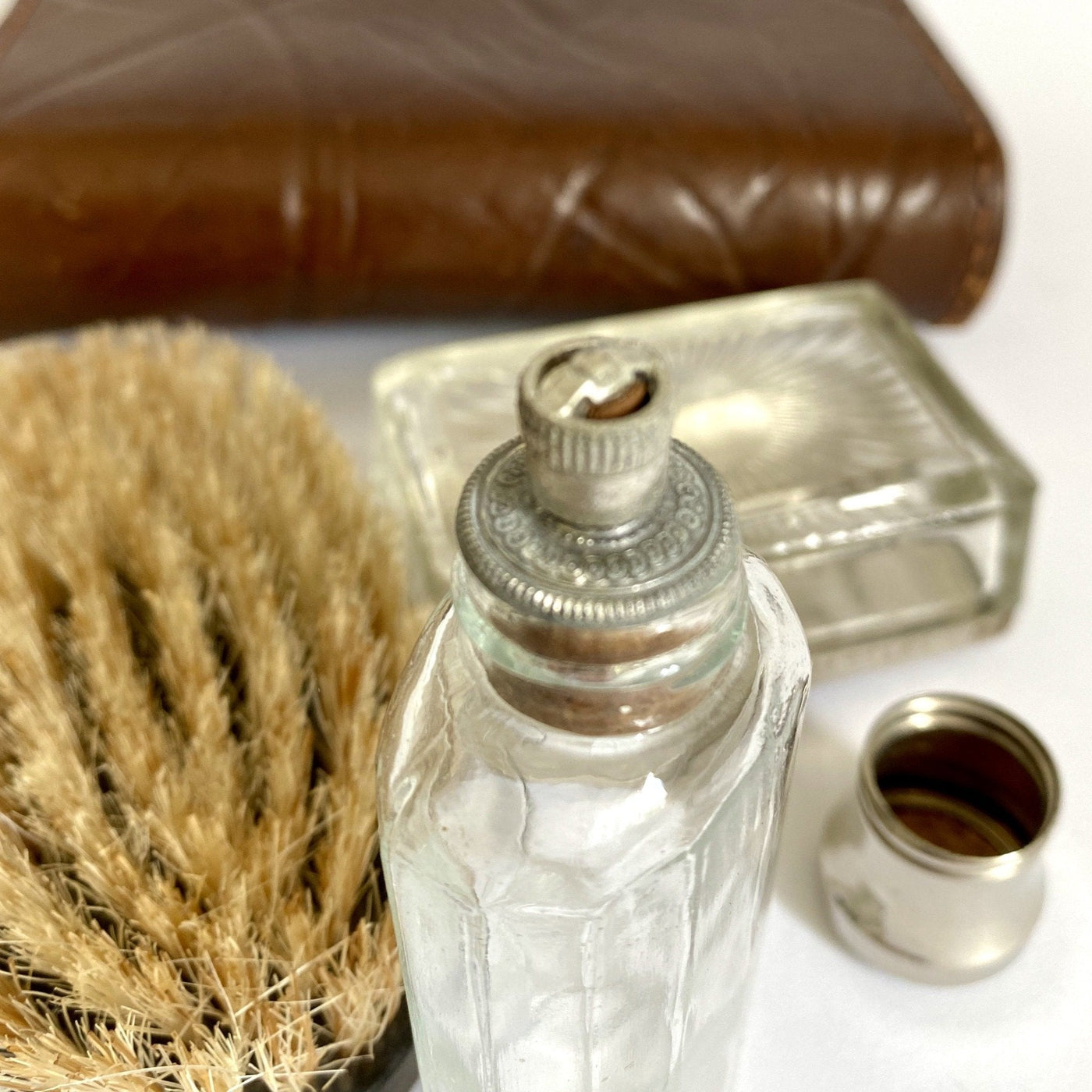 Leather grooming kit-vintage-travel kit-SweetAntik