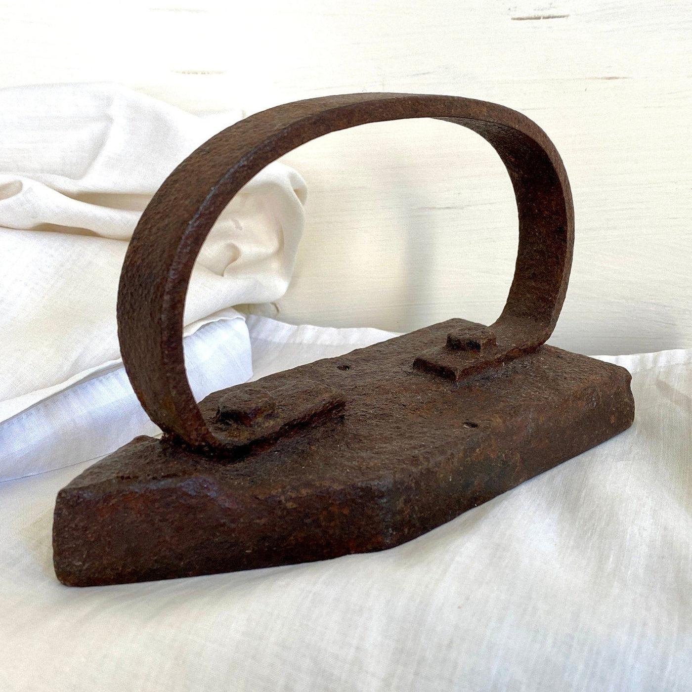 vintage Antique clothes iron, sad iron, 1800s - Sweet Antik