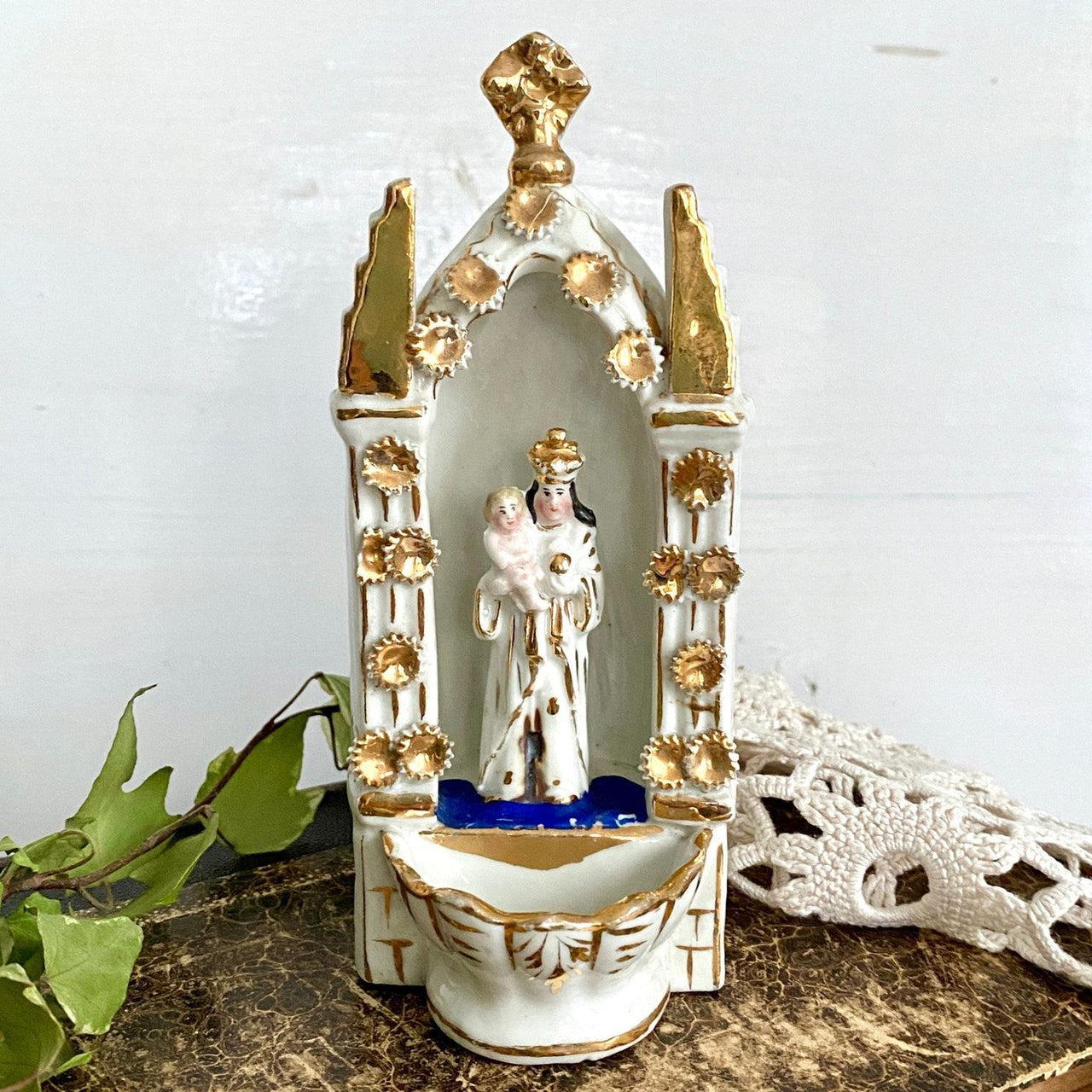 vintage Antique holy water font Holy Mary in neo-Gothic chapel free standing - Sweet Antik