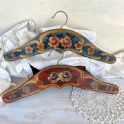 vintage Bavarian wooden clothes hangers hand painted flowers vintage, 50s - Sweet Antik