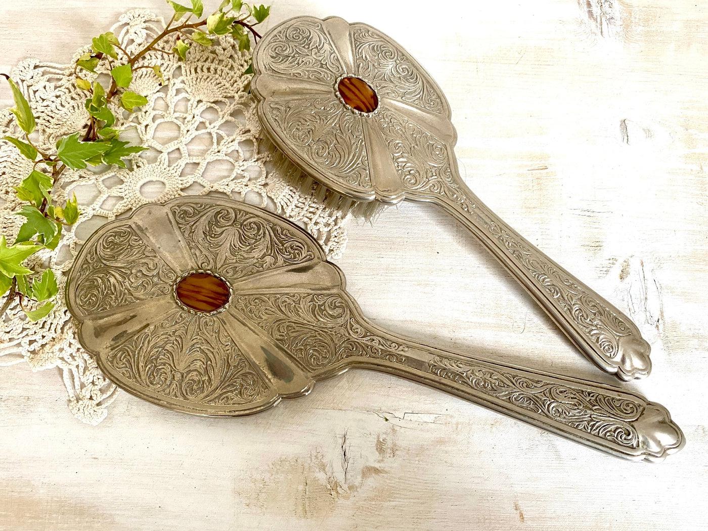 vintage Vintage hand mirror and brush set, 1960s - Sweet Antik